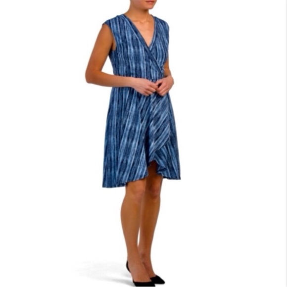 BCBGMaxAzria Medium‎ NWT Pacific Blue Combo Striped Faux Wrap Dress - Picture 1 of 12